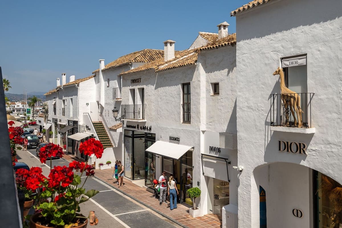 3 slaapkamer Appartement te koop in Puerto Banus - € 799.000 (Ref: 9539996)