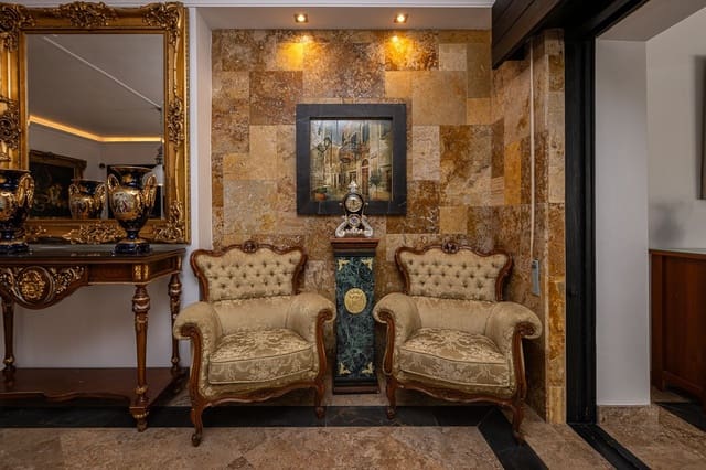 3 slaapkamer Appartement te koop in Puerto Banus, Marbella - € 799.000 (Ref: 9539996)