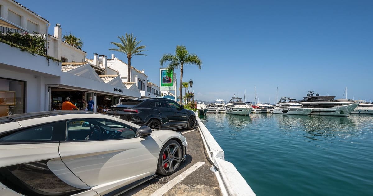 3 slaapkamer Appartement te koop in Puerto Banus - € 799.000 (Ref: 9539996)