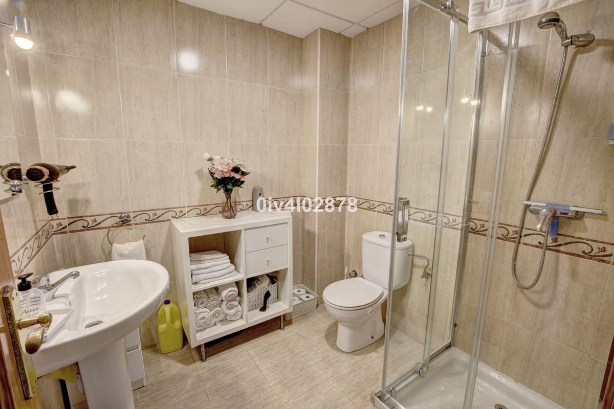 6 soveværelse Semi-Rækkehus til salg i Benalmadena Costa med swimmingpool - € 799.000 (Ref: 9539998)