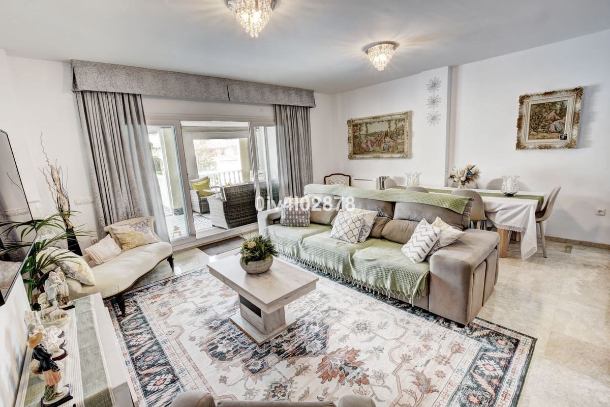 6 soveværelse Semi-Rækkehus til salg i Benalmadena Costa med swimmingpool - € 799.000 (Ref: 9539998)