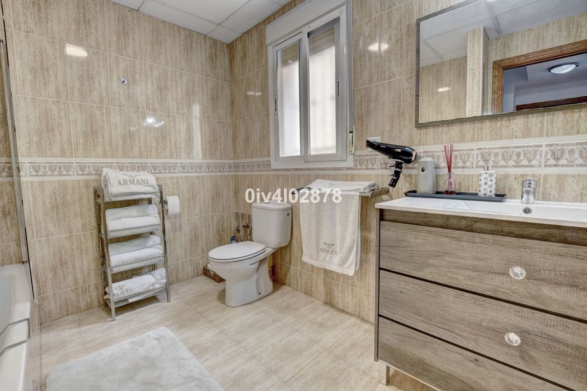 6 soveværelse Semi-Rækkehus til salg i Benalmadena Costa med swimmingpool - € 799.000 (Ref: 9539998)