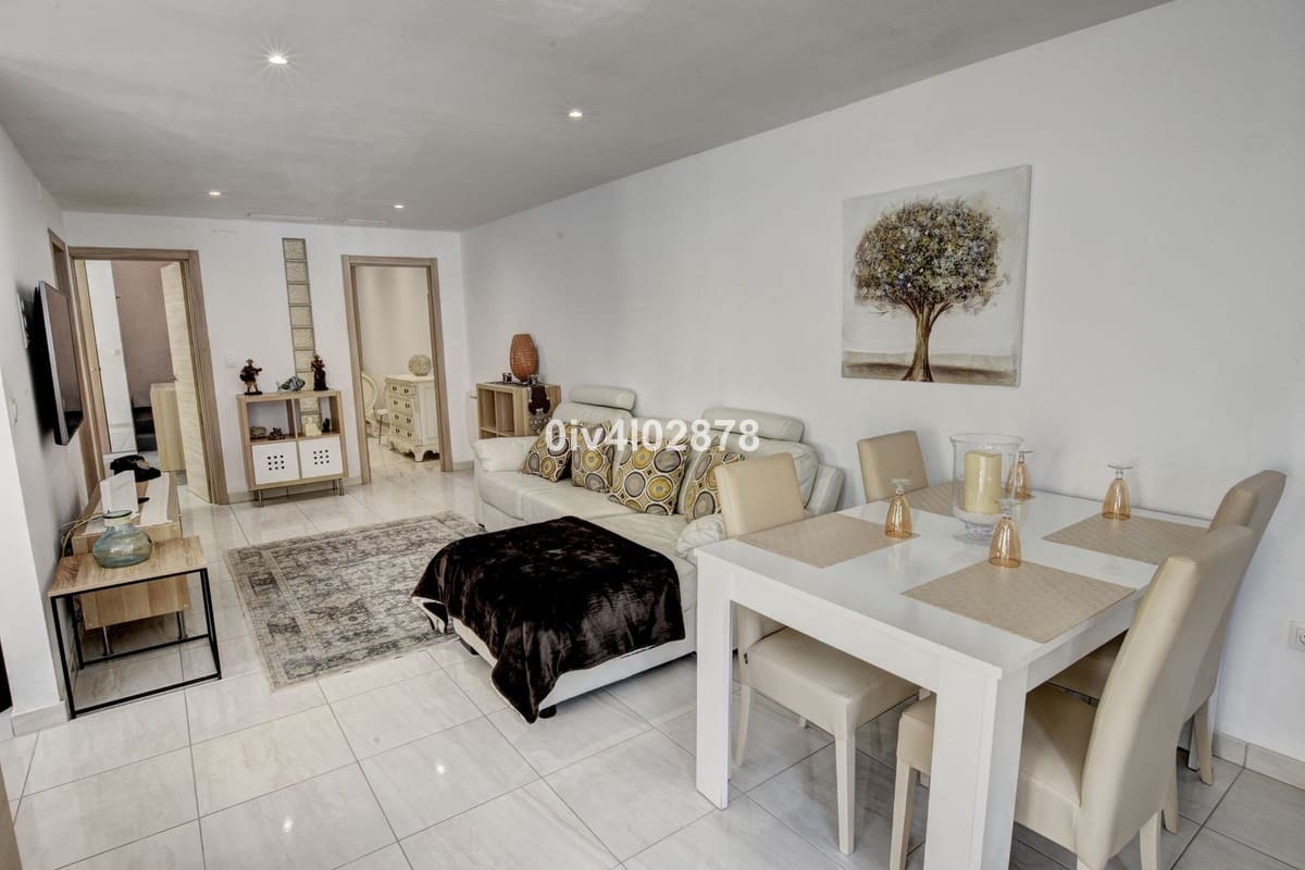 6 soveværelse Semi-Rækkehus til salg i Benalmadena Costa med swimmingpool - € 799.000 (Ref: 9539998)