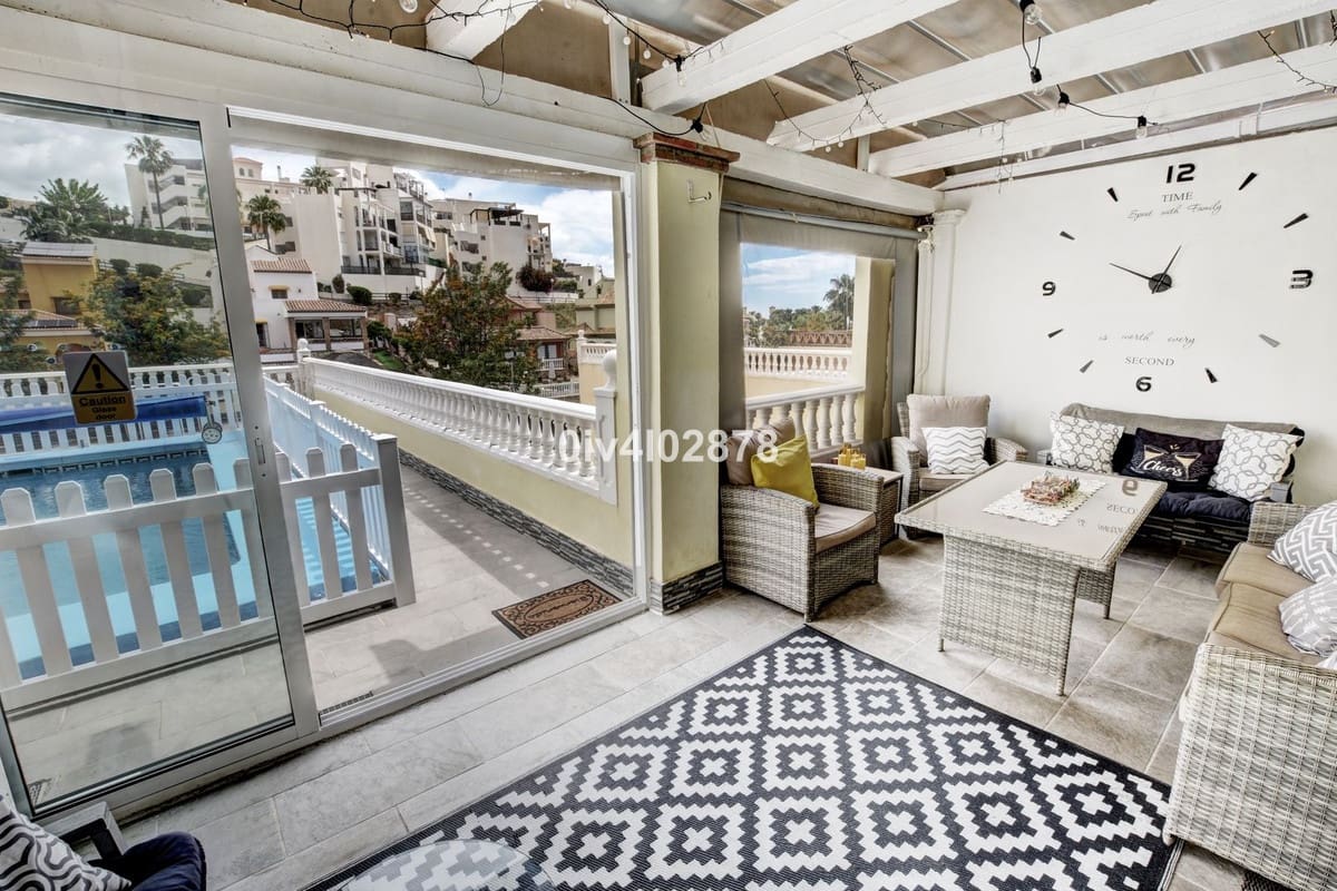 6 soveværelse Semi-Rækkehus til salg i Benalmadena Costa med swimmingpool - € 799.000 (Ref: 9539998)