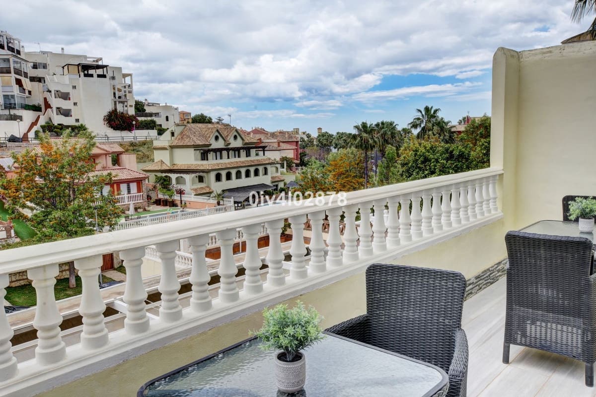 6 soveværelse Semi-Rækkehus til salg i Benalmadena Costa med swimmingpool - € 799.000 (Ref: 9539998)