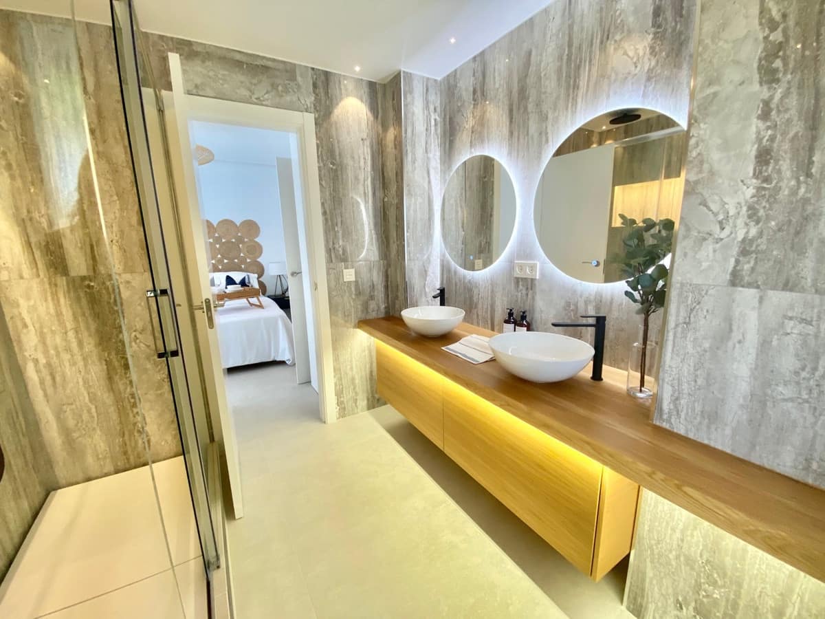 Ático de 4 habitaciones en La Quinta en venta con piscina - 800.000 € (Ref: 9539999)