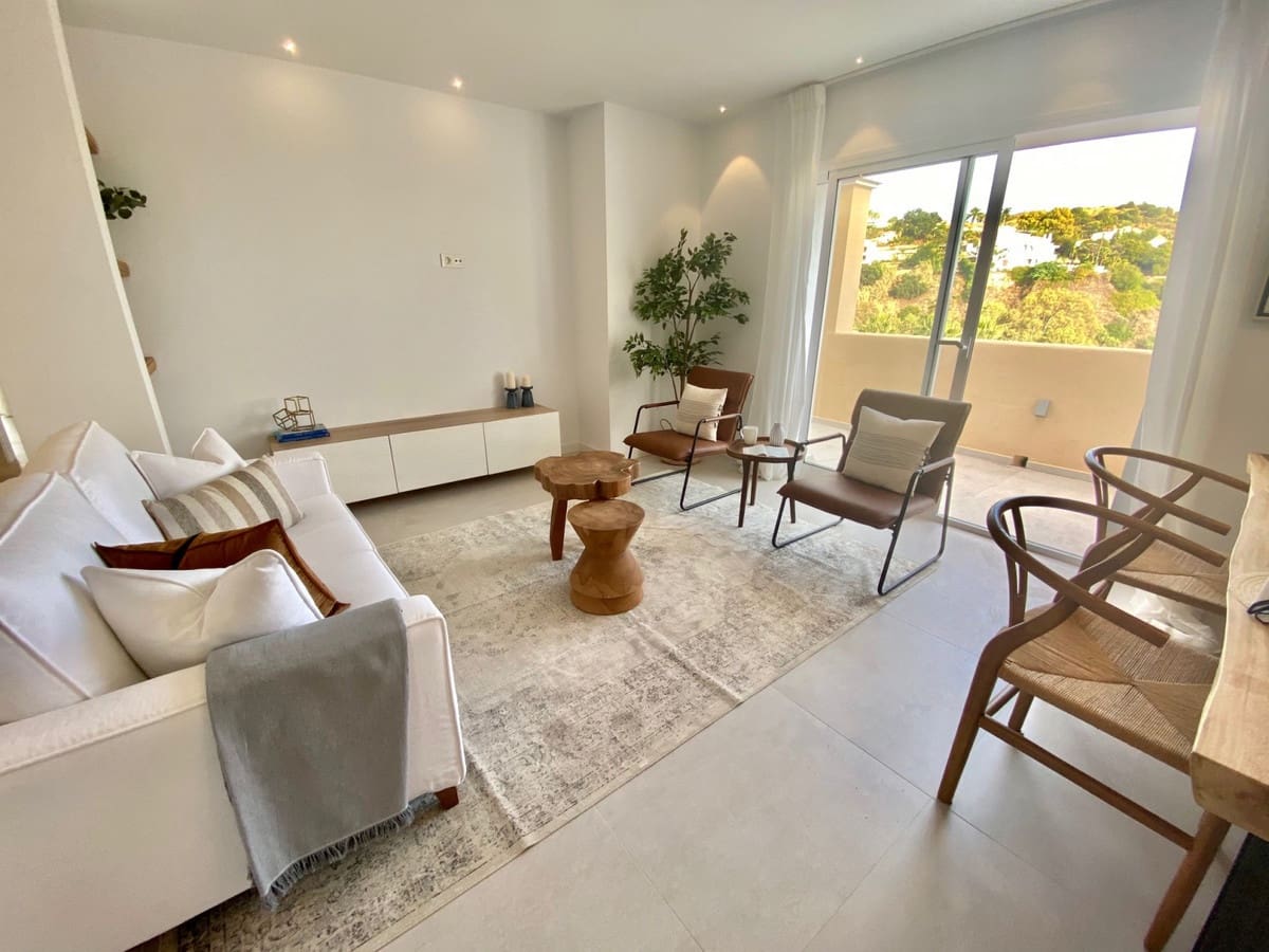 Ático de 4 habitaciones en La Quinta en venta con piscina - 800.000 € (Ref: 9539999)