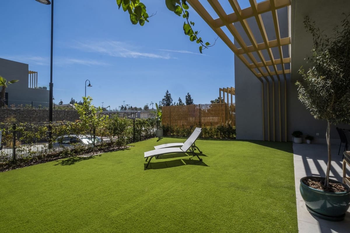 Casa de 3 habitaciones en El Chaparral en venta con piscina - 800.000 € (Ref: 9540000)