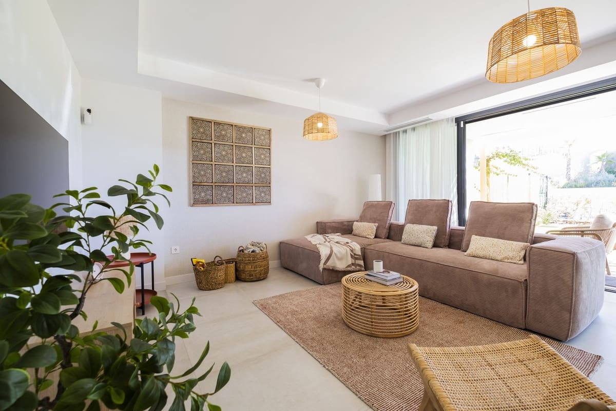 3 bedroom Townhouse for sale in El Chaparral with pool - € 800,000 (Ref: 9540000)