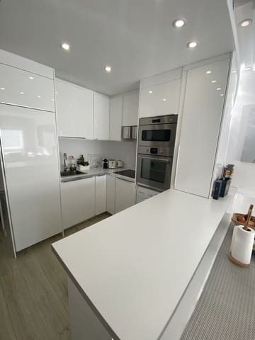 2 bedroom Apartment for sale in Puerto Banus, Marbella with pool - € 825,000 (Ref: 9540003)