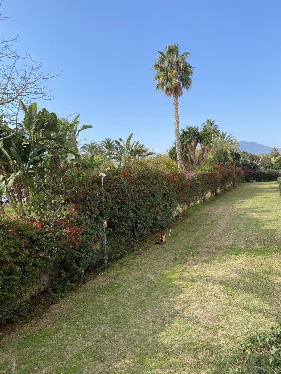 2 bedroom Apartment for sale in Puerto Banus with pool - € 825,000 (Ref: 9540003)