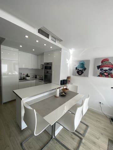 2 bedroom Apartment for sale in Puerto Banus, Marbella with pool - € 825,000 (Ref: 9540003)