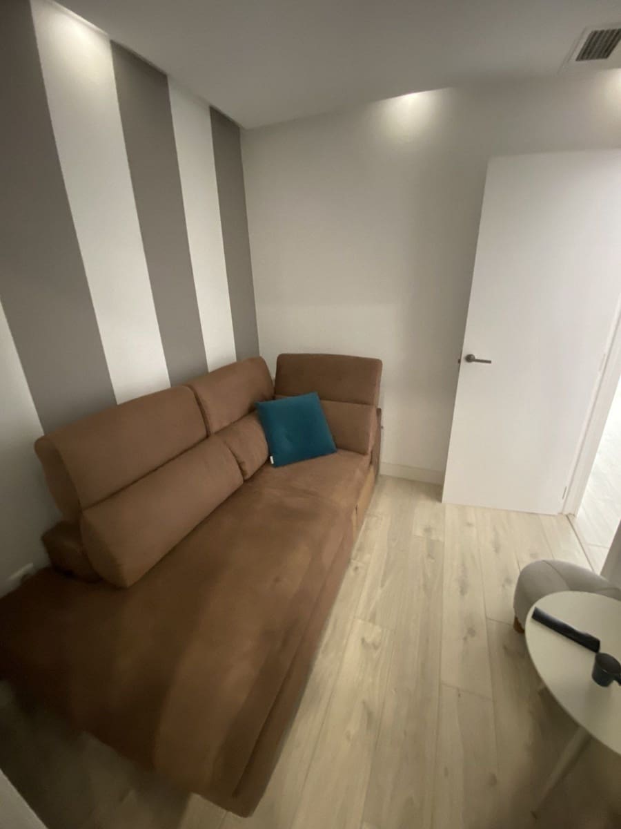 2 bedroom Apartment for sale in Puerto Banus with pool - € 825,000 (Ref: 9540003)