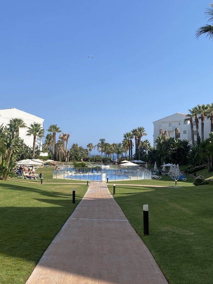 2 bedroom Apartment for sale in Puerto Banus with pool - € 825,000 (Ref: 9540003)