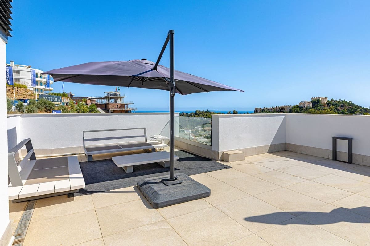 3 slaapkamer Penthouse te koop in La Quinta met zwembad garage - € 825.000 (Ref: 9540007)