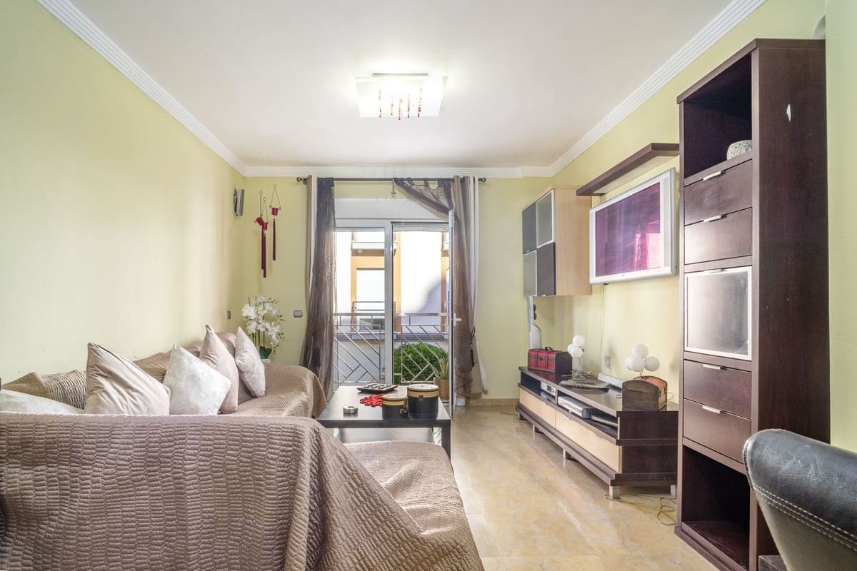 6 sovrum Semi-fristående Villa till salu i Fuengirola - 825 000 € (Ref: 9540008)