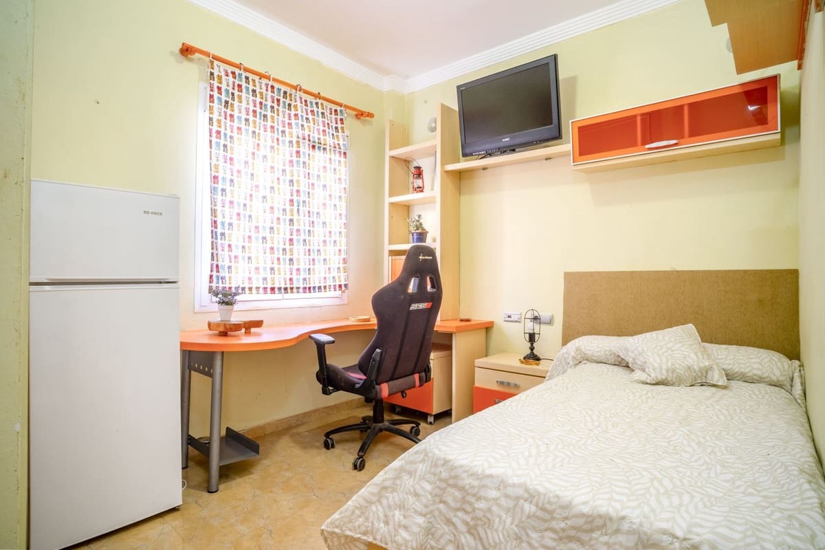 6 sovrum Semi-fristående Villa till salu i Fuengirola - 825 000 € (Ref: 9540008)