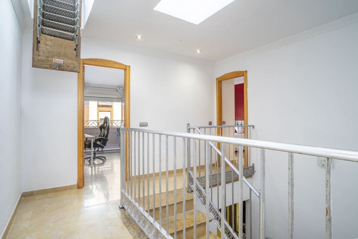 6 sovrum Semi-fristående Villa till salu i Fuengirola - 825 000 € (Ref: 9540008)