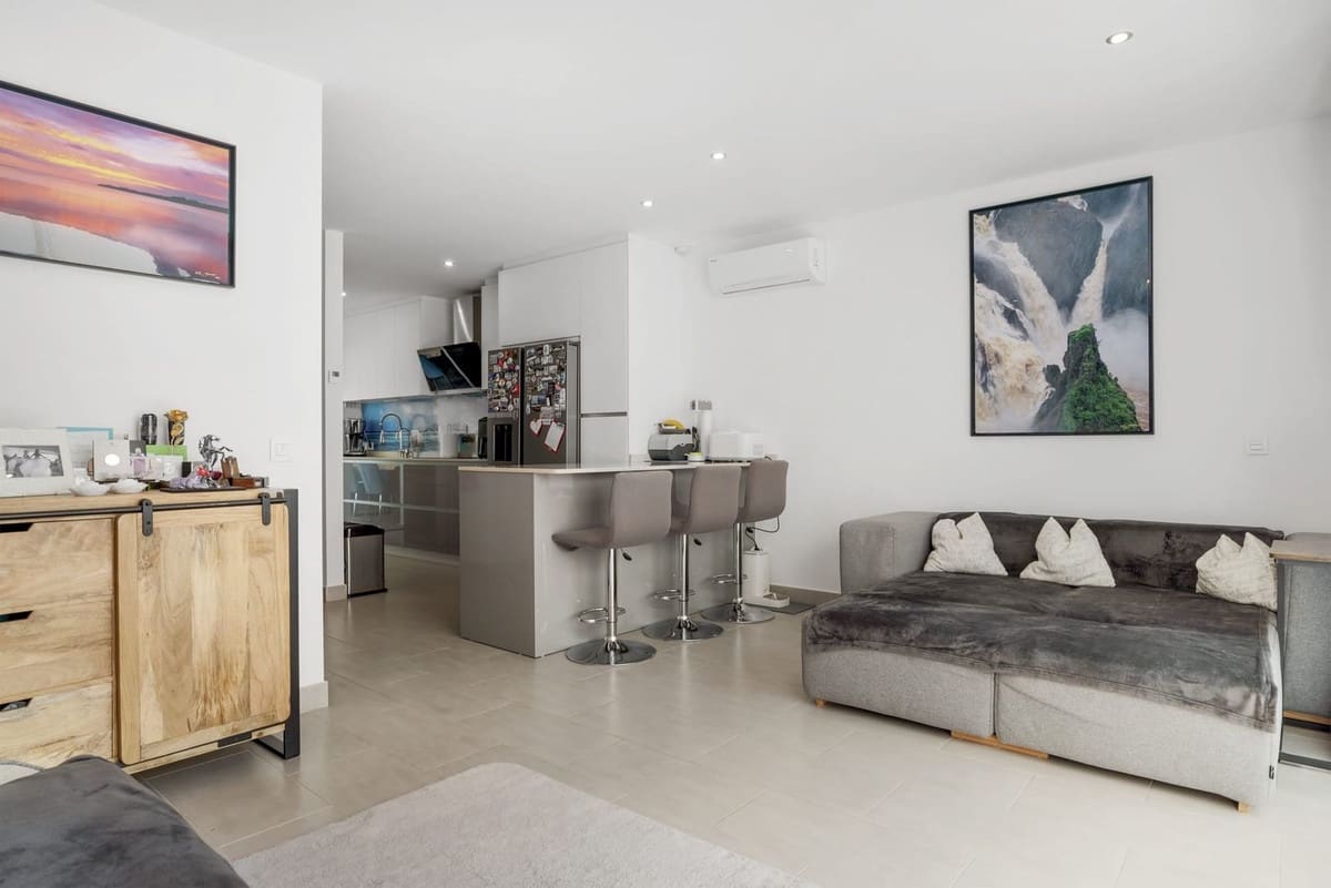 4 bedroom Townhouse for sale in Estepona with pool garage - € 832,100 (Ref: 9540010)