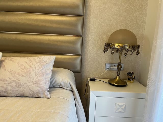 3 slaapkamer Penthouse te koop in Centro, Estepona - € 845.000 (Ref: 9540014)