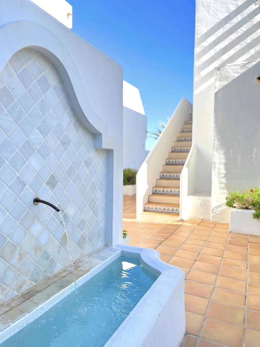 3 quarto Apartamento para venda em Nueva Andalucia com piscina - 849 000 € (Ref: 9540017)