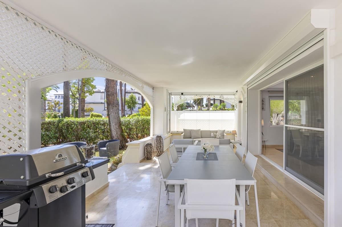 3 chambre Appartement à vendre à Estepona avec piscine - 849 000 € (Ref: 9540018)