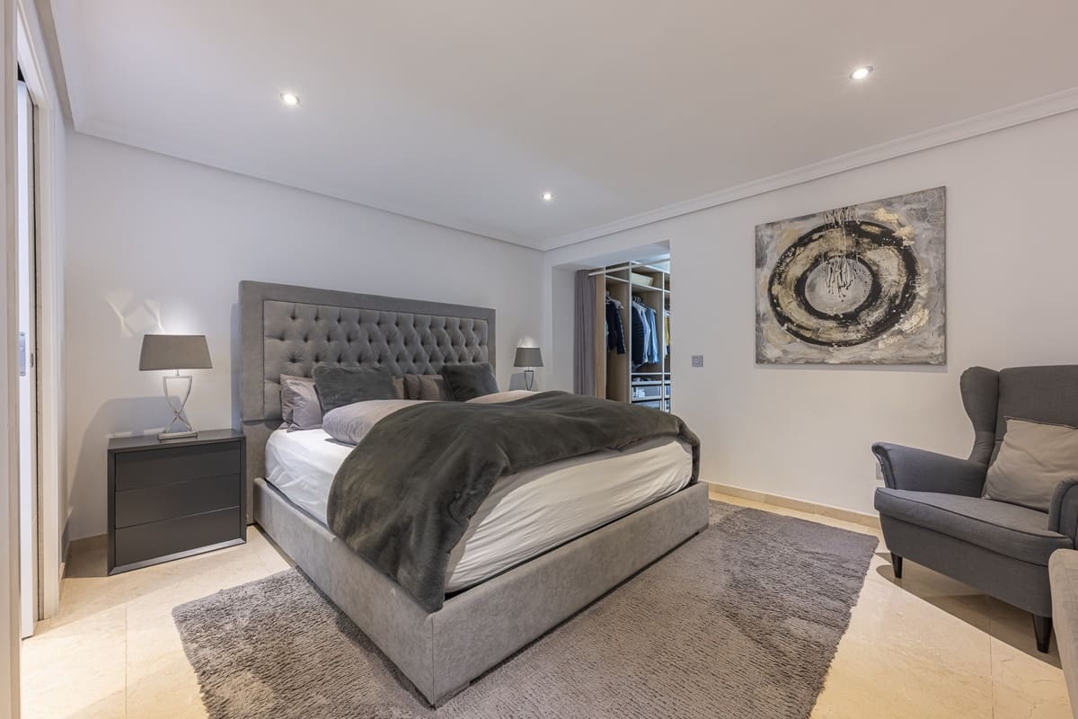 3 chambre Appartement à vendre à Estepona avec piscine - 849 000 € (Ref: 9540018)