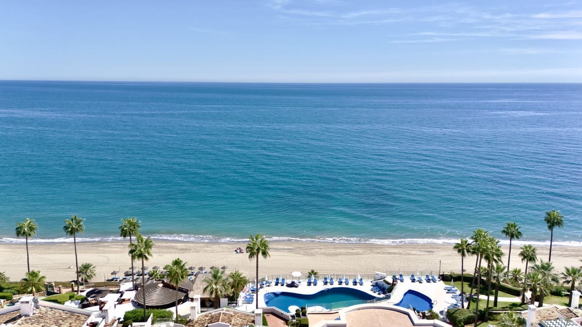 3 chambre Appartement à vendre à Estepona avec piscine - 849 000 € (Ref: 9540018)