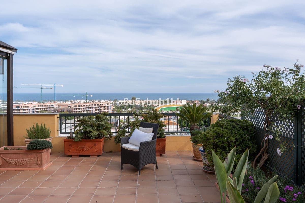 4 soveværelse Penthouse til salg i San Pedro de Alcantara med swimmingpool garage - € 849.000 (Ref: 9540021)