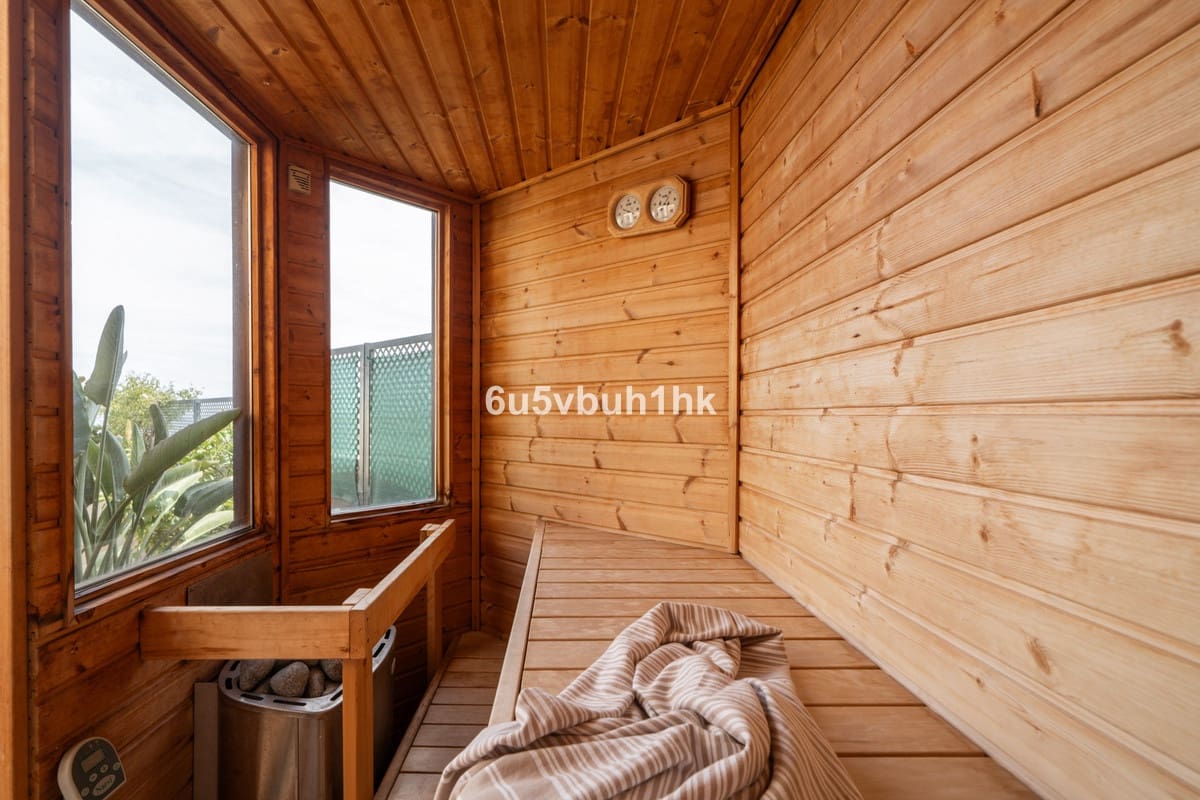 4 soveværelse Penthouse til salg i San Pedro de Alcantara med swimmingpool garage - € 849.000 (Ref: 9540021)