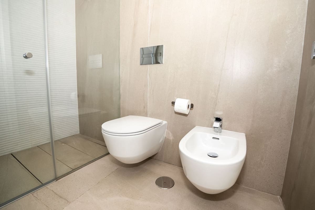 Apartamento de 2 habitaciones en Estepona en venta con piscina - 850.000 € (Ref: 9540023)