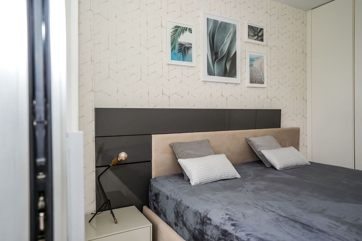 Apartamento de 2 habitaciones en Estepona en venta con piscina - 850.000 € (Ref: 9540023)