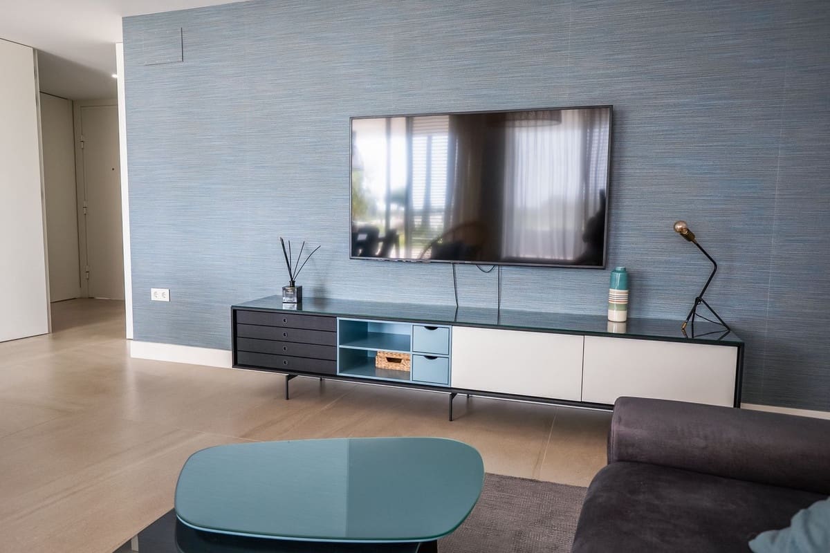 Apartamento de 2 habitaciones en Estepona en venta con piscina - 850.000 € (Ref: 9540023)