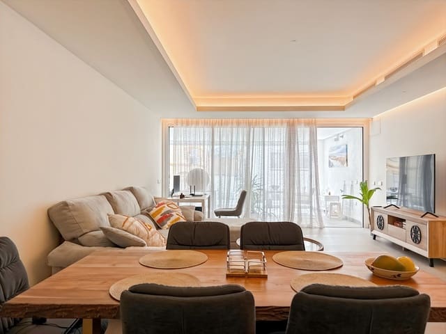 Apartamento de 2 habitaciones en Centro, Estepona en venta con piscina - 850.000 € (Ref: 9540024)