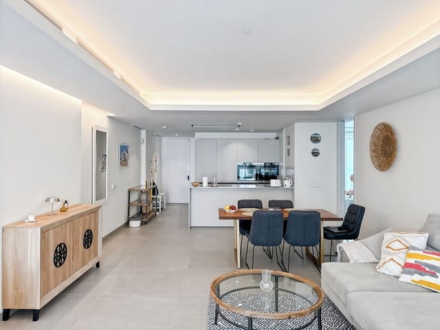 Apartamento de 2 habitaciones en Centro, Estepona en venta con piscina - 850.000 € (Ref: 9540024)