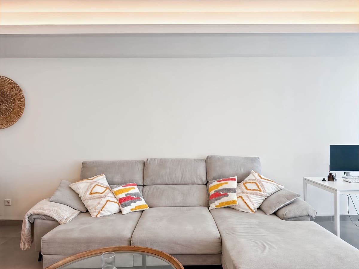 Apartamento de 2 habitaciones en Estepona en venta con piscina - 850.000 € (Ref: 9540024)