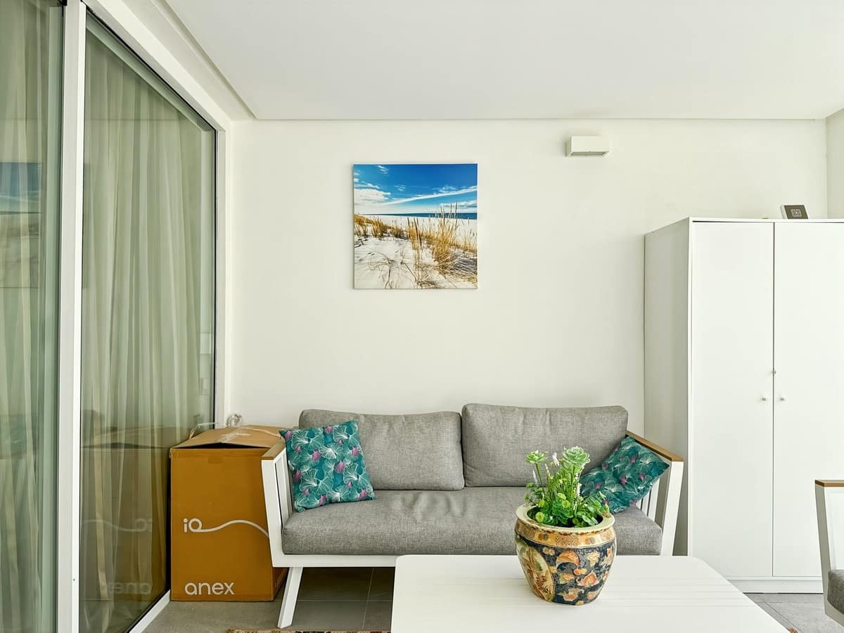 Apartamento de 2 habitaciones en Estepona en venta con piscina - 850.000 € (Ref: 9540024)