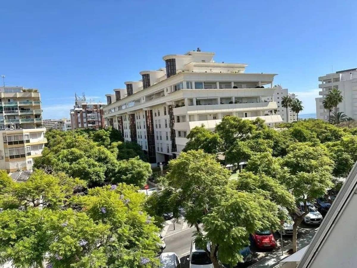 Apartamento de 2 habitaciones en Golden Mile en venta con piscina garaje - 850.000 € (Ref: 9540029)