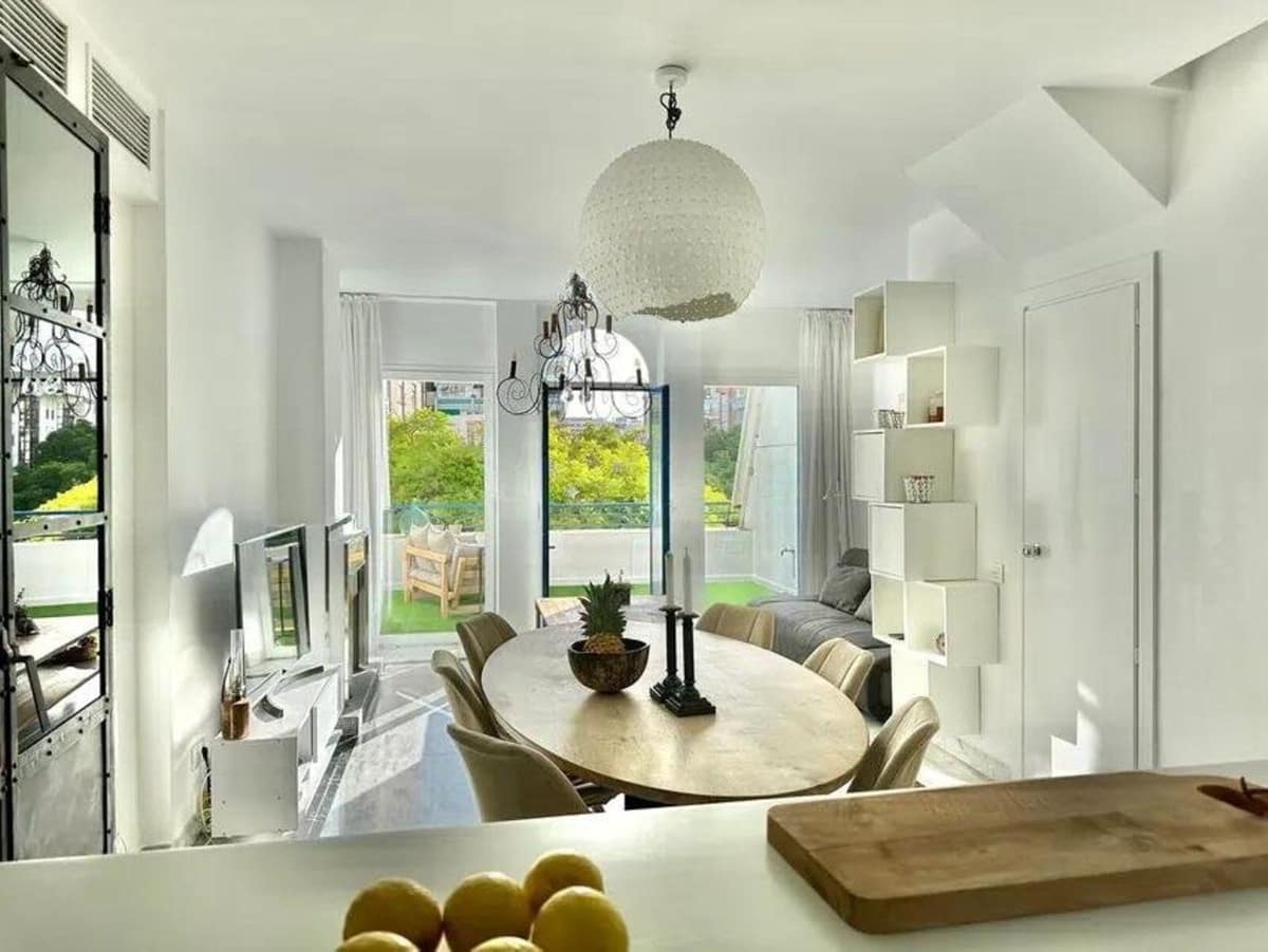 Apartamento de 2 habitaciones en Golden Mile en venta con piscina garaje - 850.000 € (Ref: 9540029)