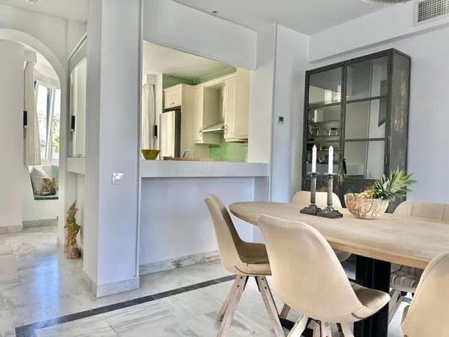 Apartamento de 2 habitaciones en Golden Mile, Marbella en venta con piscina garaje - 850.000 € (Ref: 9540029)