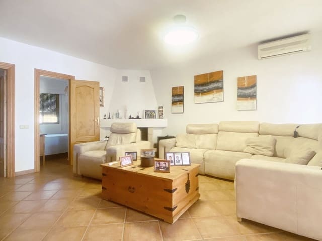 3 quarto Moradia para venda em Elviria, Marbella com piscina - 850 000 € (Ref: 9540030)