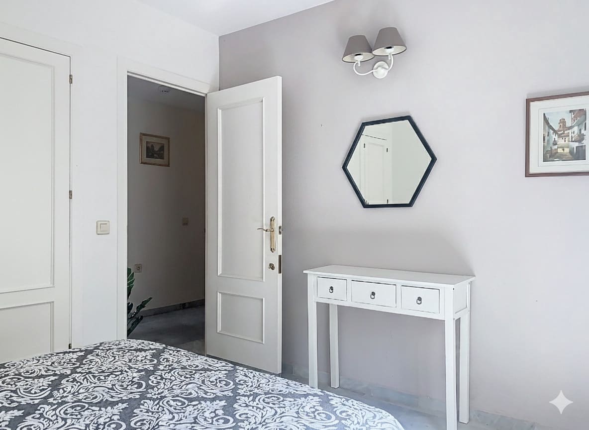 4 sypialnia Dom blizniak na sprzedaż w Guadalmina z basenem - 850 000 € (Ref: 9540032)