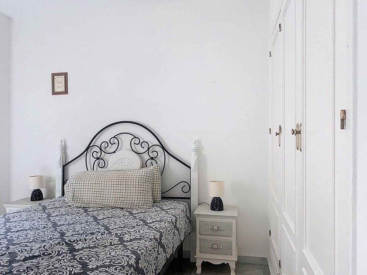 4 sypialnia Dom blizniak na sprzedaż w Guadalmina z basenem - 850 000 € (Ref: 9540032)