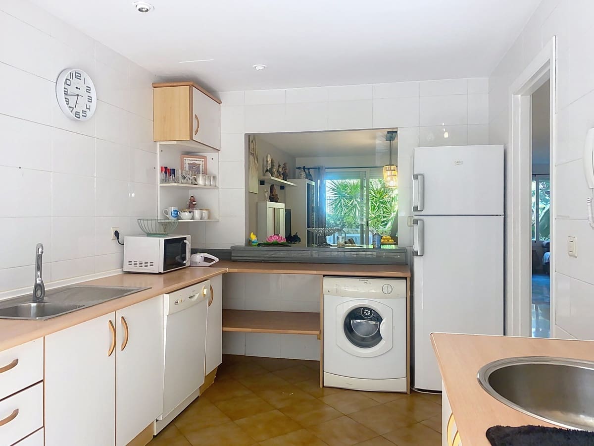 4 soverom Kjedet enebolig til salgs i Guadalmina med svømmebasseng - € 850 000 (Ref: 9540032)