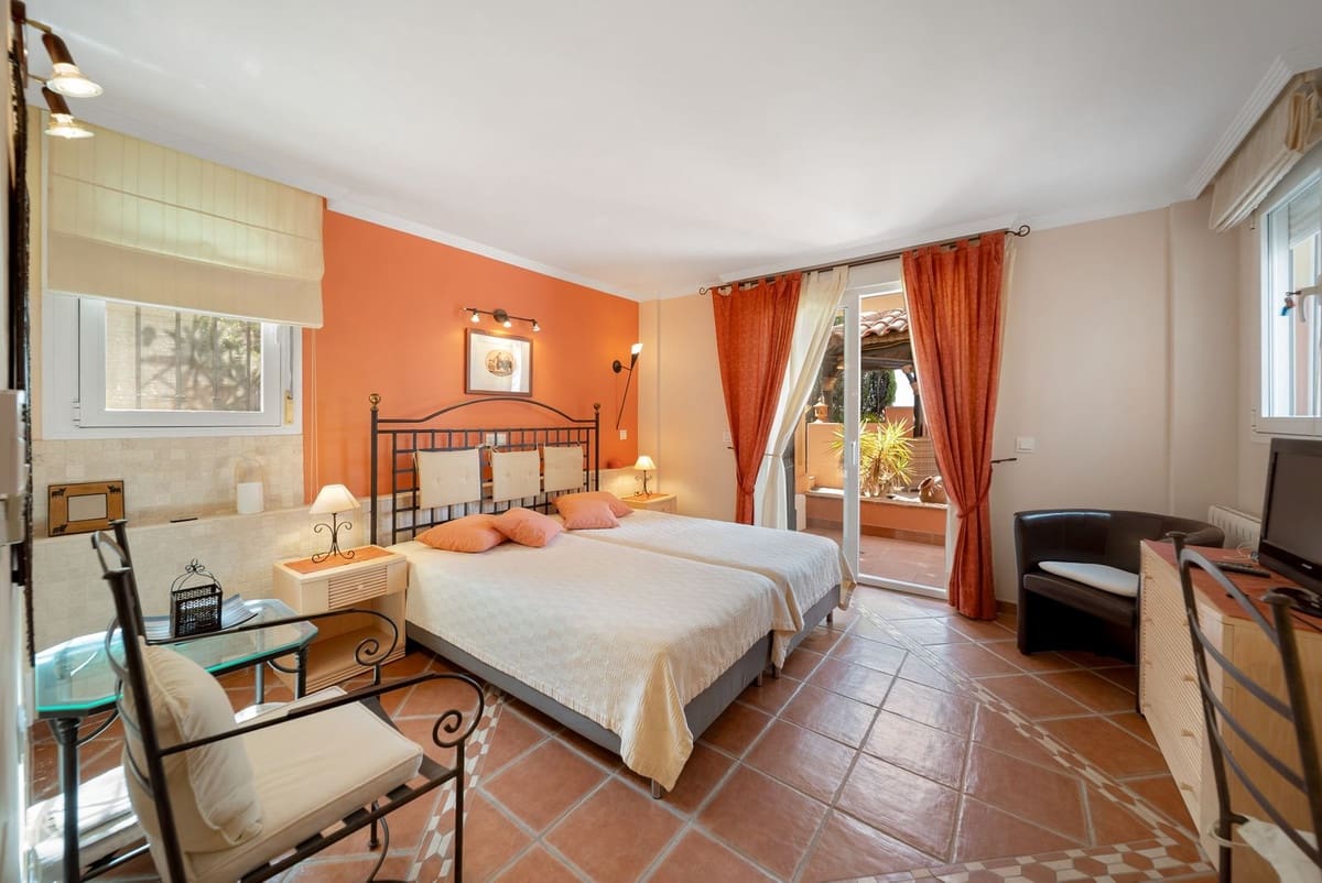 3 Zimmer Villa zu verkaufen in Mijas mit Pool - 870.000 € (Ref: 9540034)