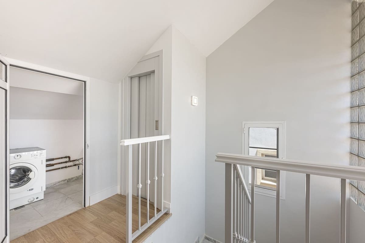 Pareado de 4 habitaciones en Marbella en venta con piscina garaje - 825.000 € (Ref: 9540035)