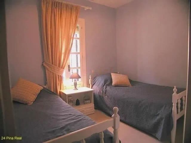 3 bedroom Villa for sale in Centro, Estepona with pool garage - € 875,000 (Ref: 9540039)