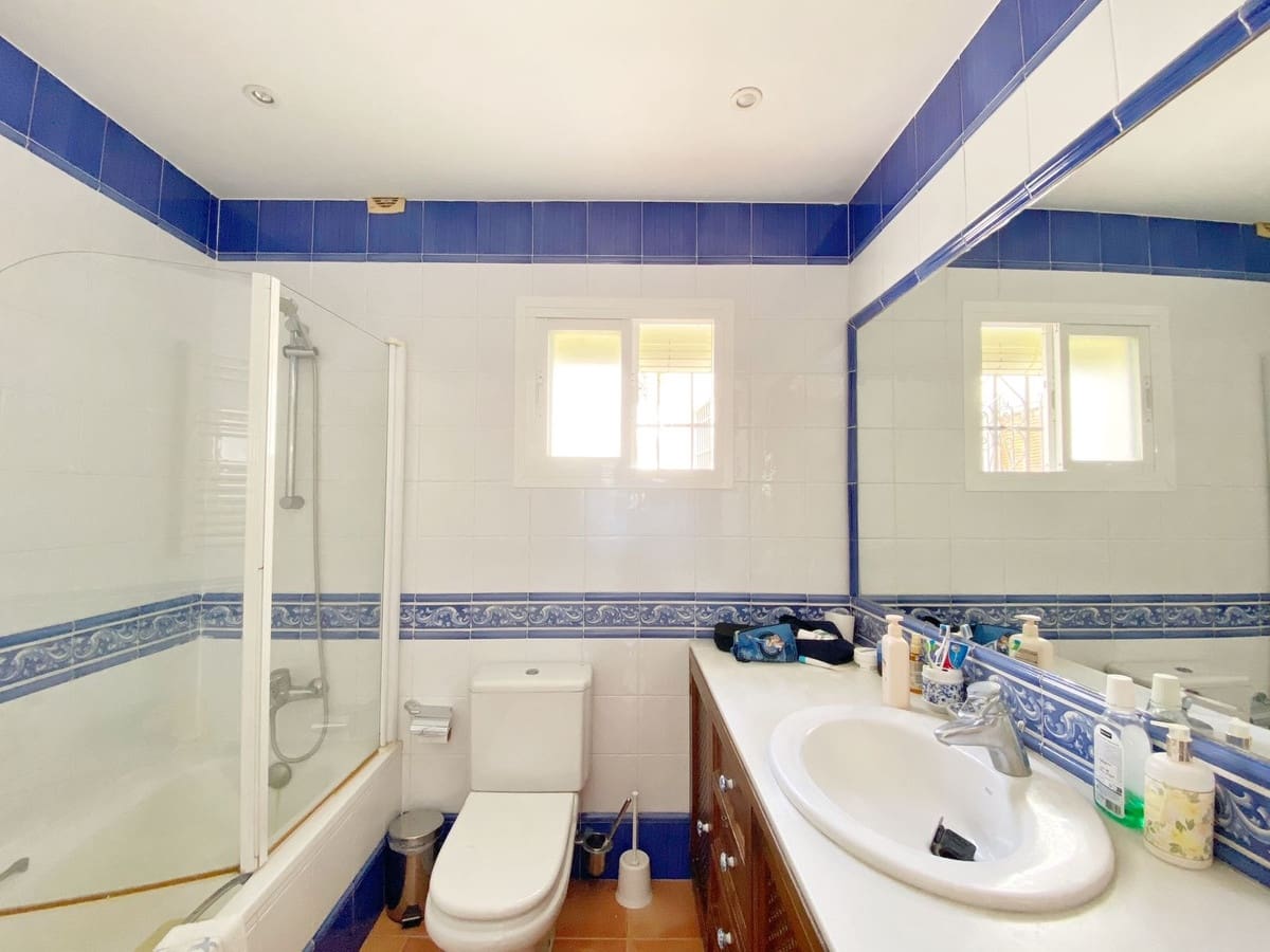 4 soveværelse Byhus til salg i Marbella - € 875.000 (Ref: 9540040)