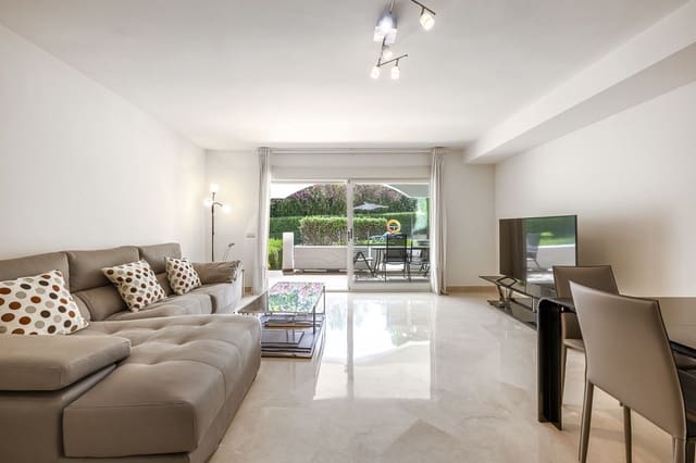 4 quarto Casa em Banda para venda em La Dama de Noche - La Alzambra, Marbella com piscina garagem - 875 000 € (Ref: 9540041)
