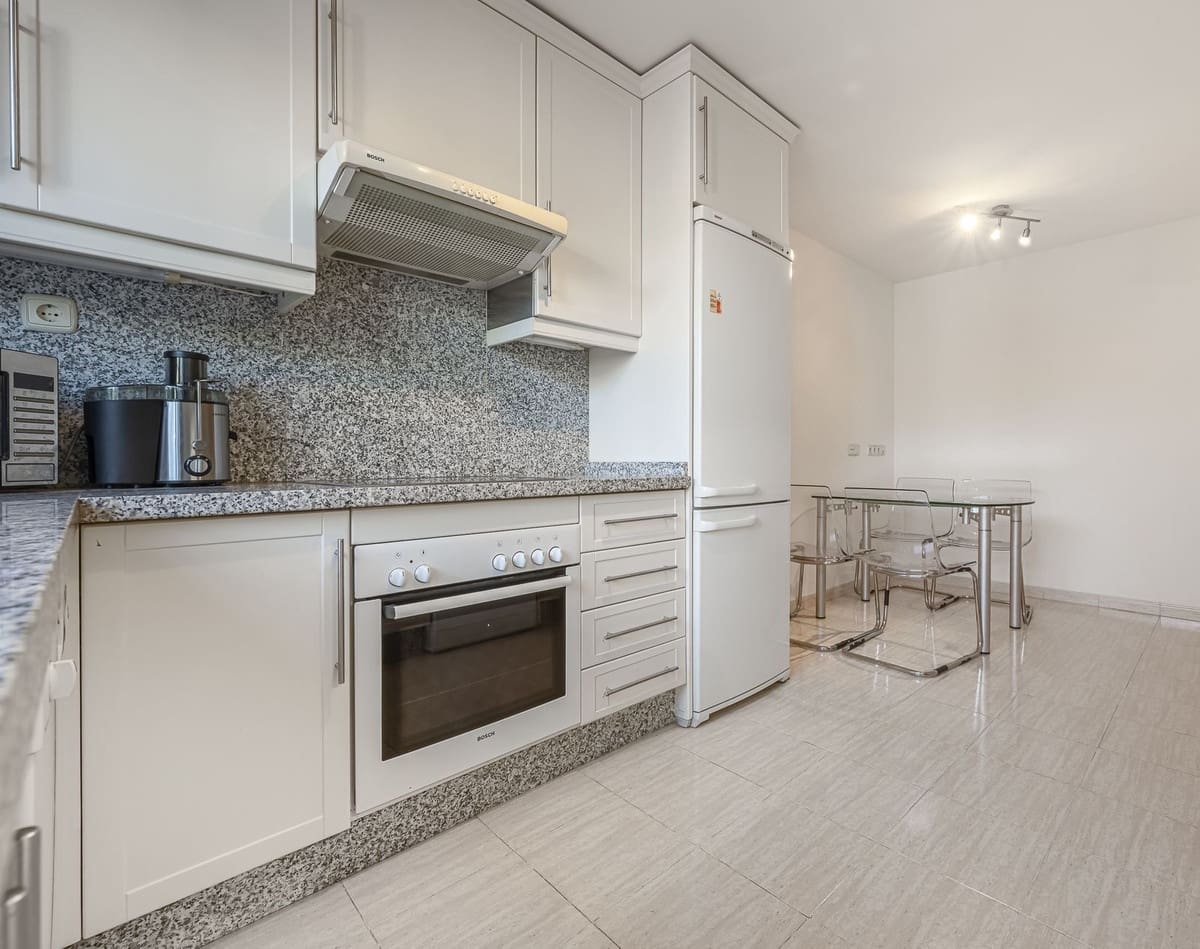 4 slaapkamer Huis te koop in Nueva Andalucia met zwembad garage - € 875.000 (Ref: 9540041)